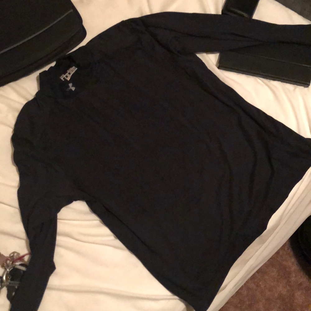 Under armor Thermo long sleeve. SIZE MEDIUM.